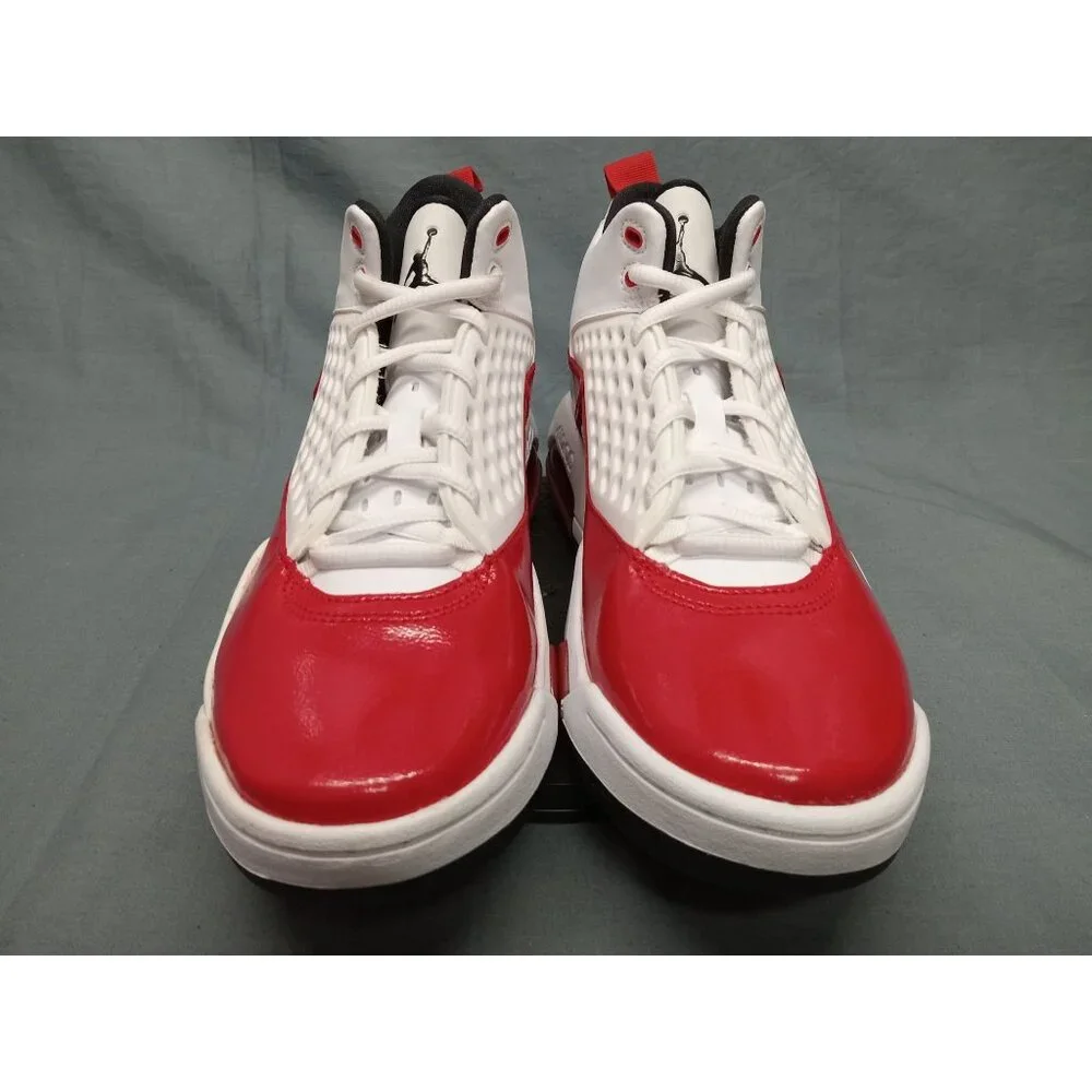Nike Jordan Maxin 200 (GS) Boys Sneakers White Red Size 6 NEW NO BOX! - Picture 3 of 11